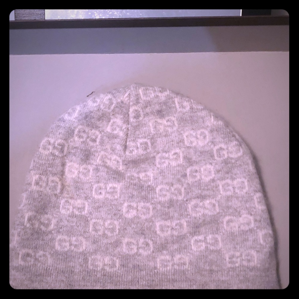 Gucci GG Grey 100% Cashmere knit beanie